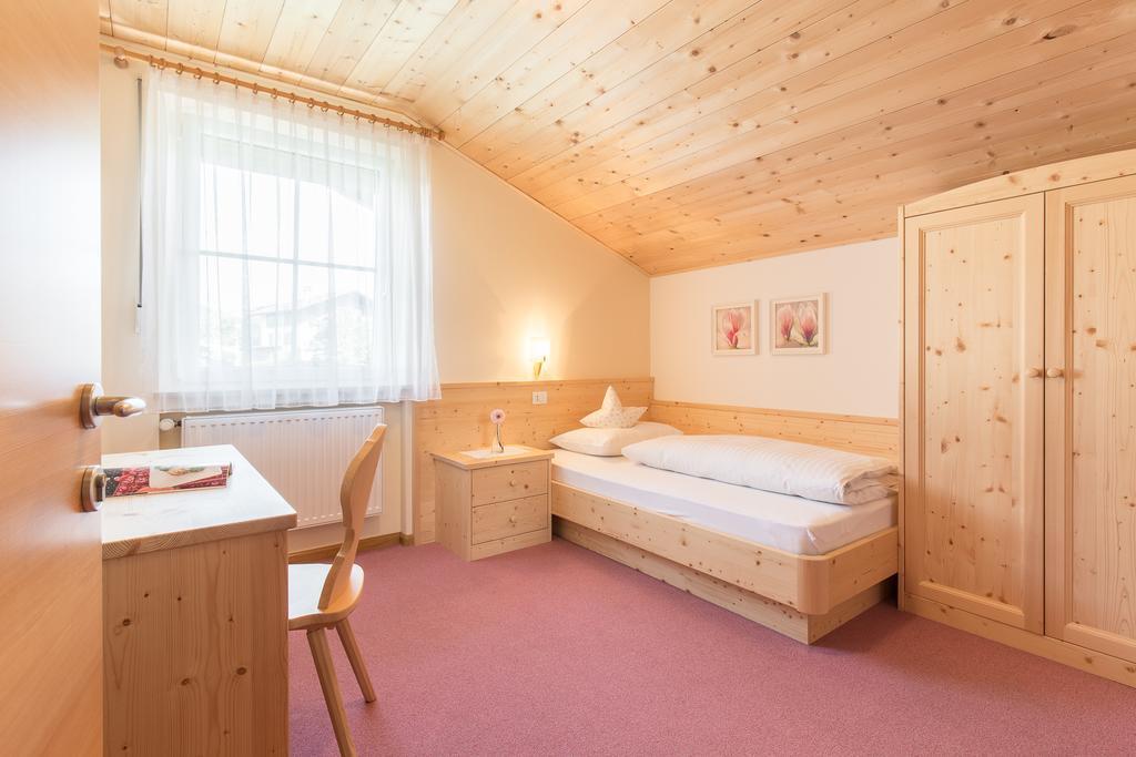 Tirolerhof Pension Natz-Schabs Rum bild